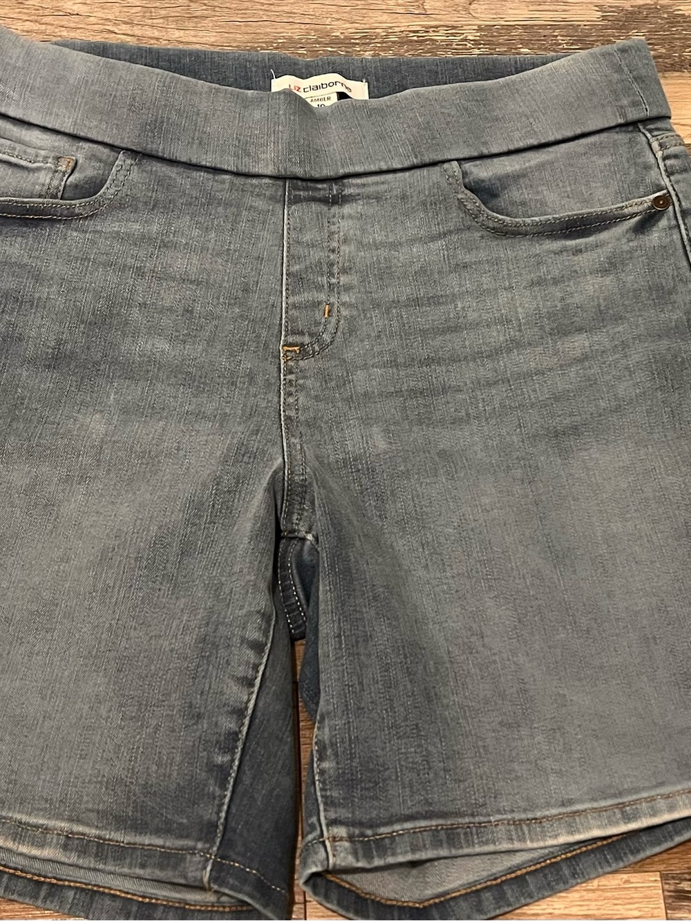 Liz Claiborne Jean shorts size 10